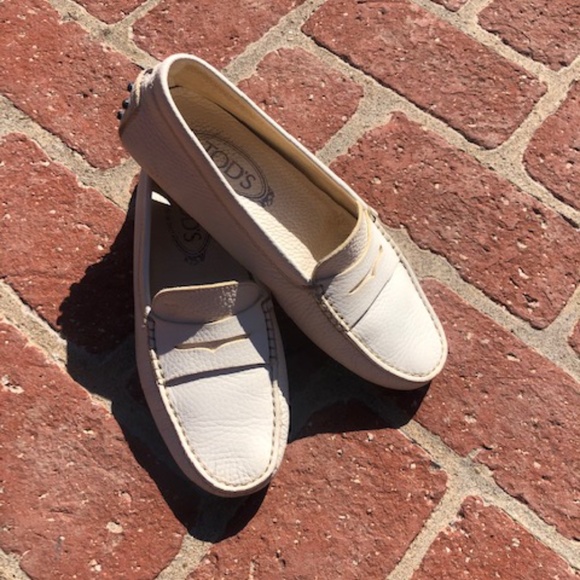 TODS White Gommino Driving Moccasin 7.5 M - Picture 3 of 12
